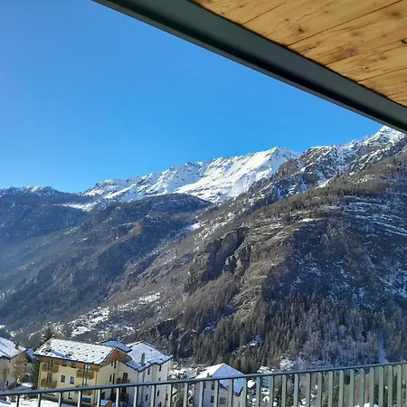 Casa Lo Tze Relais - Indipendent House With Amazing View Valtournenche
